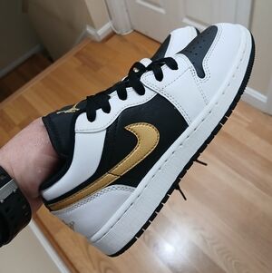 Jordan 1 Low Streetwear/Lifestyle Athletic Shoes Size 4 Youth/5.5 Women